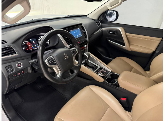 Mitsubishi Pajero Sport 4X4 2022/2023