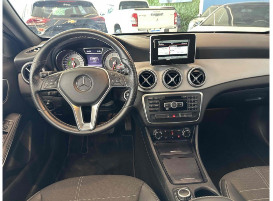 Mercedes-Benz GLA 200 Advance 1.6/1.6 TB 16V Flex Aut. 2015/2015