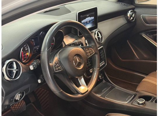 Mercedes-Benz GLA 200 1.6 CGI FLEX ADVANCE 7G-DCT 2019/2019