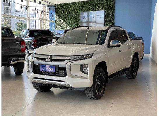 Mitsubishi L200 Triton 2.4 16V TURBO DIESEL SPORT HPE CD 4P 4X4 AUTOMÁTICO 2023/2024