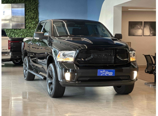 RAM CLASSIC 5.7 V8 GASOLINA LARAMIE CD 4X4 AUTOMÁTICO 2022/2022