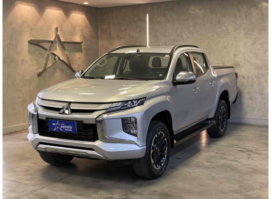 Mitsubishi L200 Triton 2.4 16V TURBO DIESEL SPORT HPE CD 4P 4X4 AUTOMÁTICO 2022/2023
