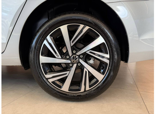 Volkswagen Virtus Highline 200 TSI 2024/2024