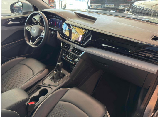 Volkswagen TAOS 1.4 250 TSI TOTAL FLEX COMFORTLINE AUTOMÁTICO 2023/2024