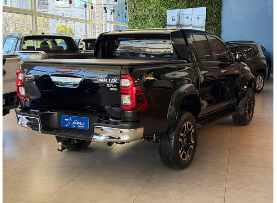 Toyota Hilux Cabine Dupla 2.8 D-4D TURBO DIESEL CD SRX PLUS 4X4 AUTOMÁTICO 2023/2024
