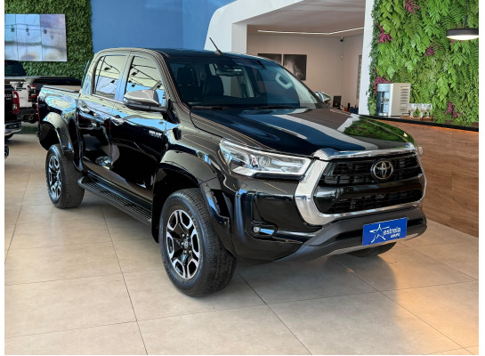 Toyota Hilux Cabine Dupla 2.8 D-4D TURBO DIESEL CD SRX PLUS 4X4 AUTOMÁTICO 2023/2024