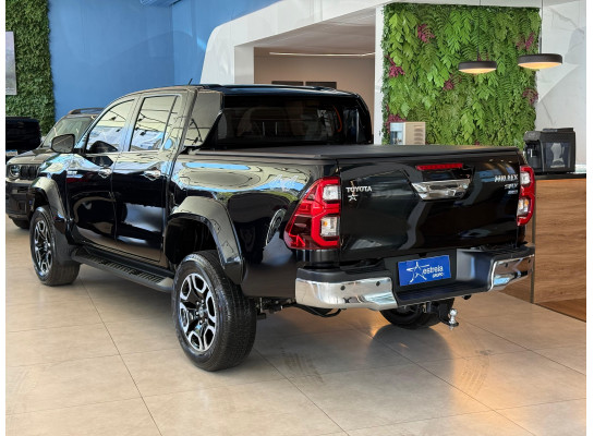 Toyota Hilux Cabine Dupla 2.8 D-4D TURBO DIESEL CD SRX PLUS 4X4 AUTOMÁTICO 2023/2024
