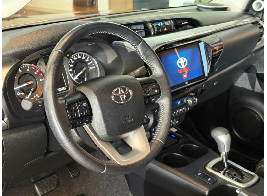 Toyota Hilux Cabine Dupla 2.8 D-4D TURBO DIESEL CD SRX PLUS 4X4 AUTOMÁTICO 2023/2024