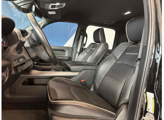 RAM 3500 6.7 I6 TURBO DIESEL LARAMIE NIGHT EDITION CD 4X4 AUTOMÁTICO 2022/2022 2022/2022