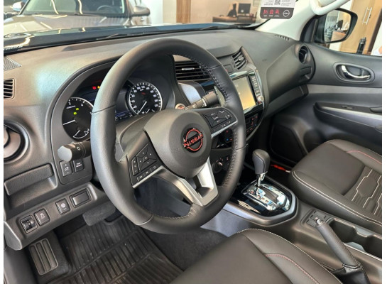 Nissan Frontier 2.3 16V TURBO DIESEL PRO4X CD 4X4 AUTOMÁTICO 2025/2025