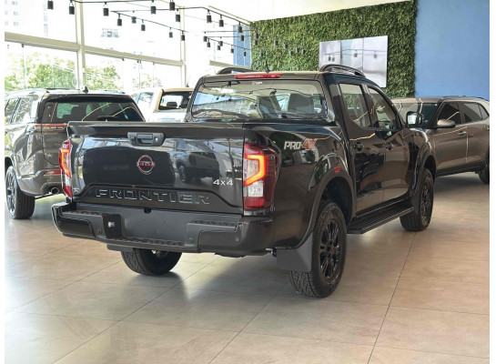 Nissan Frontier 2.3 16V TURBO DIESEL PRO4X CD 4X4 AUTOMÁTICO 2025/2025