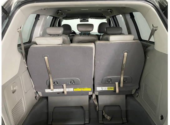 KIA Carnival EX	3.5L V6 2011/2012
