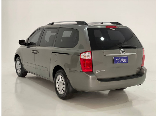 KIA Carnival EX	3.5L V6 2011/2012
